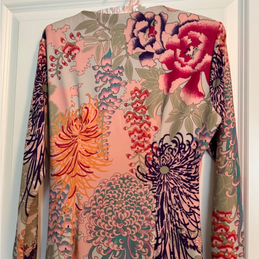 Hale Bob floral long-sleeved midi dress with gathered side and V neck. Sz small - Picture 5 of 9